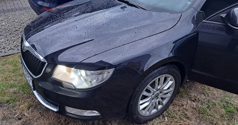 Skoda Superb cena 27500 przebieg: 221000, rok produkcji 2010 z Rybnik małe 277
